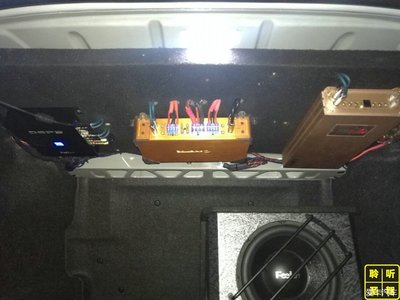 深圳寶馬530汽車音響無(wú)損改裝-深圳聆聽圣駕汽車音響改裝