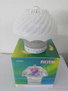 深圳香林牌旋轉藍牙音響